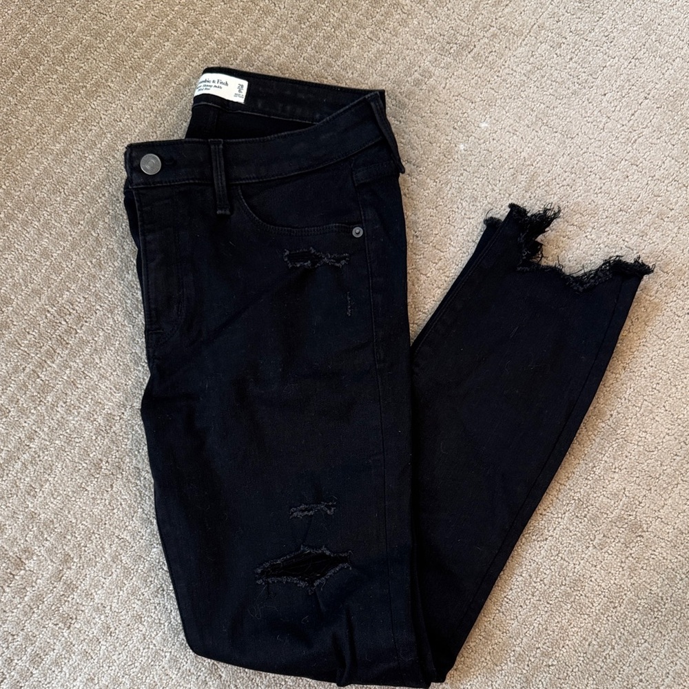 Abercrombie & Fitch Women's Black Distressed Jeans